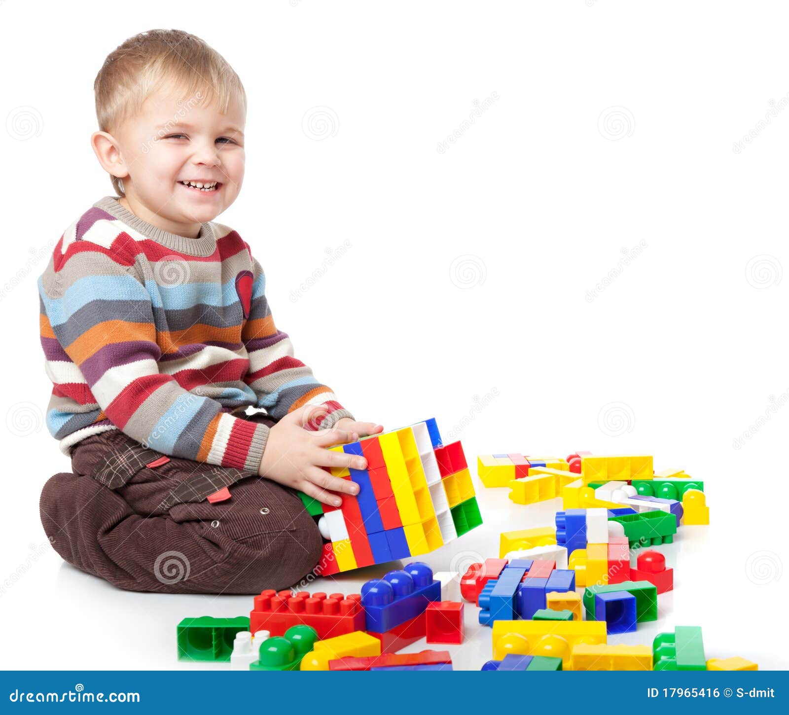 Een Grappige Jongen Speelt Met Lego Stock Foto - Image Of Jongen, Vreugde:  17965416