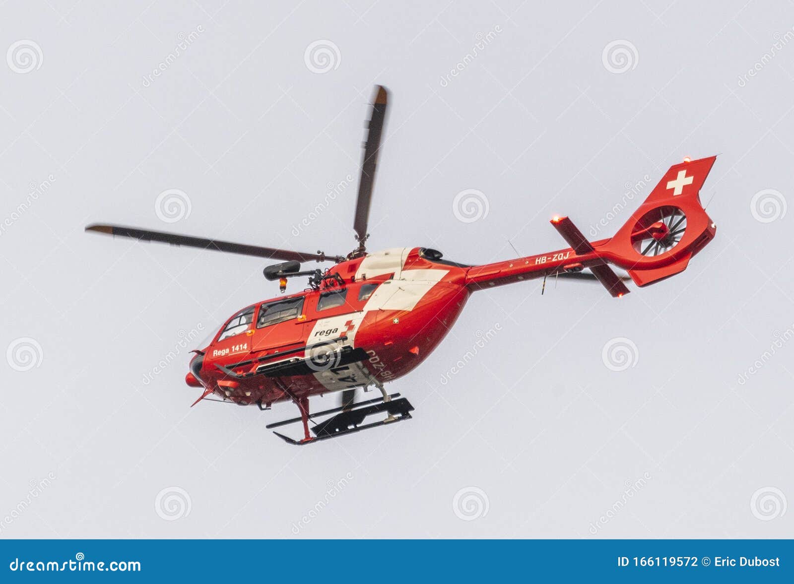 Besluit whisky Slot Een Helikopter Met Zwitserse Kleuren Redactionele Fotografie - Image of  zwitsers, rood: 166119572