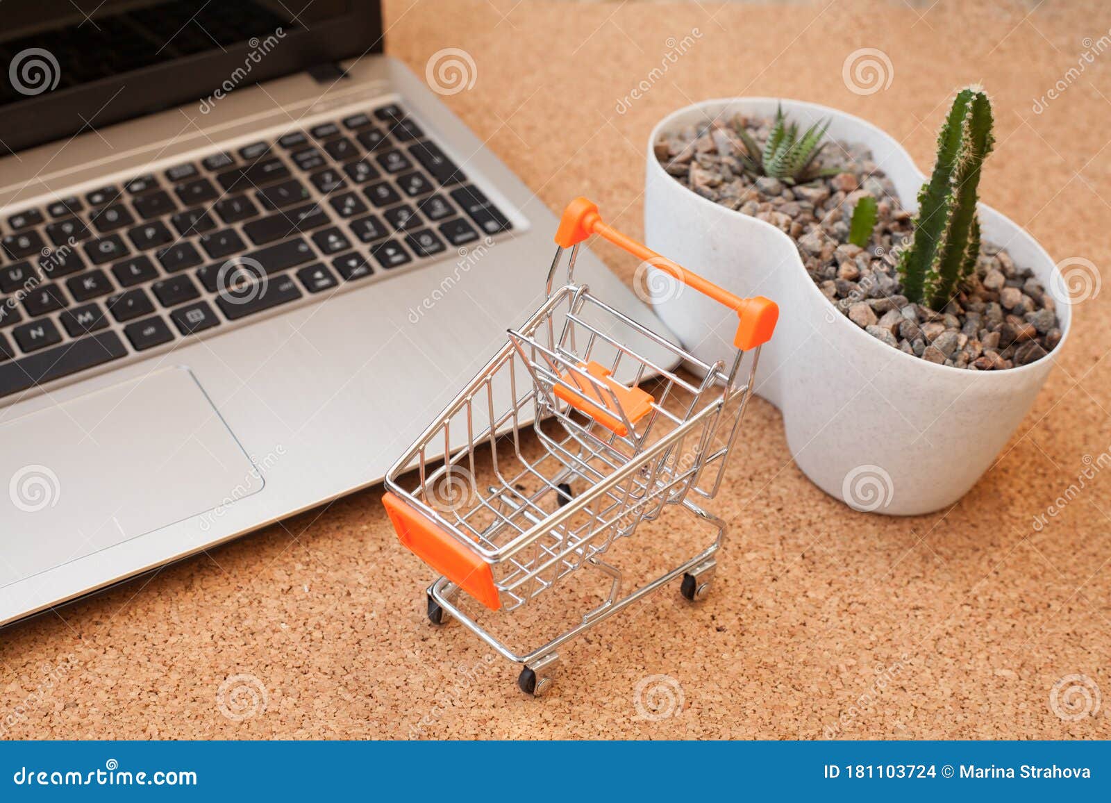 Nauwkeurig Viskeus account Een Kleine Oranje Kar Naast Een Laptop Impliceert Dit Beeld Online Winkelen Stock Foto - Image of apparaat, resultaten: 181103724 Nauwkeurig Viskeus account Een Kleine Oranje Kar Naast Een Laptop Impliceert Dit Beeld Online Winkelen Stock Foto - Image of apparaat, resultaten: 181103724
