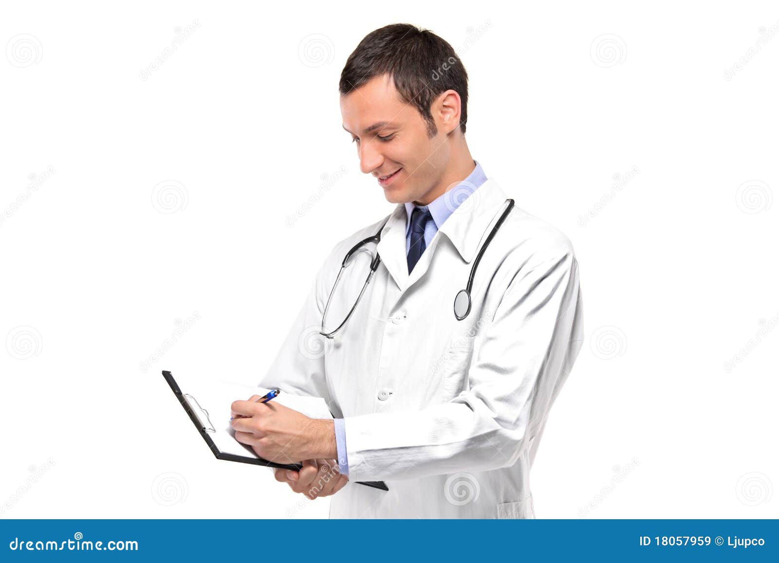 Een medische arts die neerschrijft. Medische arts neerschrijven geïsoleerdt op witte achtergrond