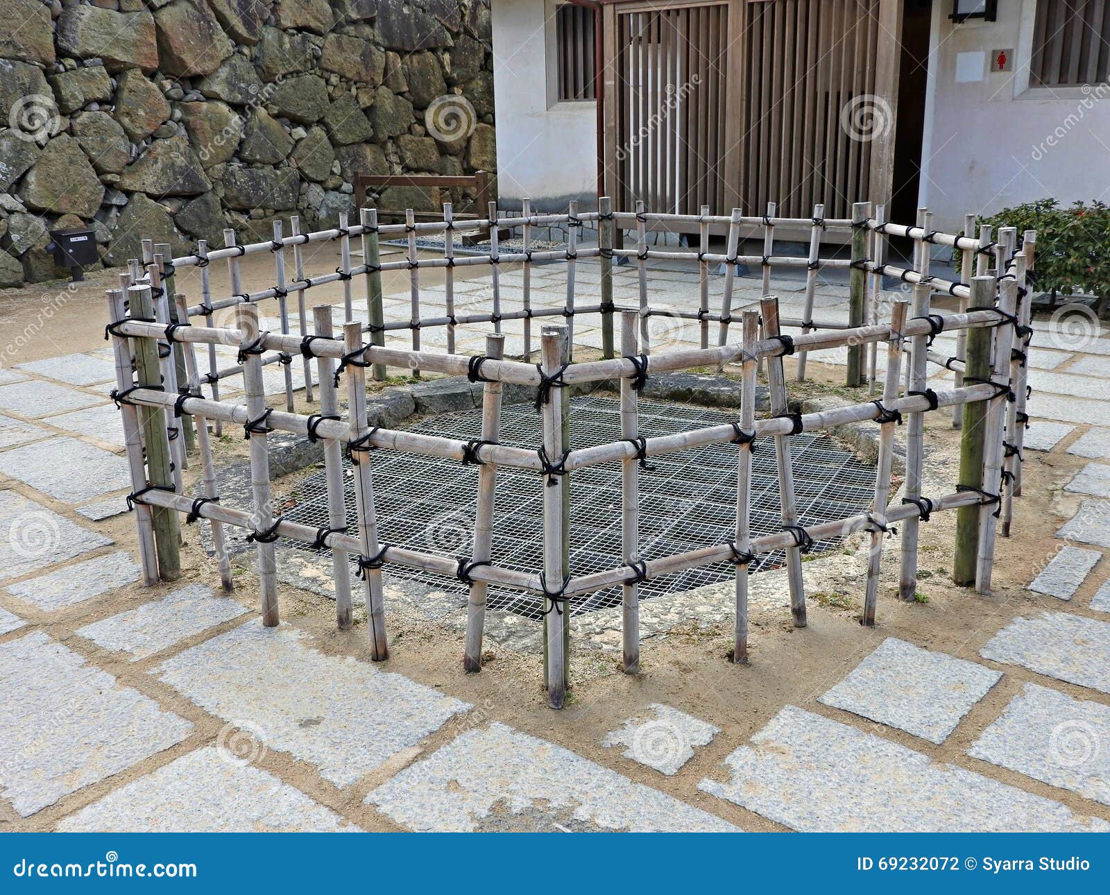 Een Put Bij Het Kasteel Van Himeji, Japan Stock Foto Image of goed