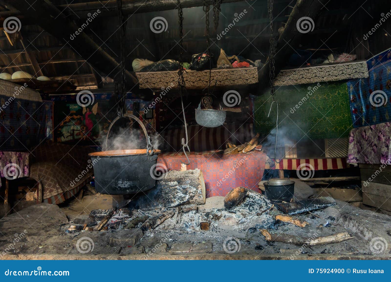 Een Traditionele binnenlandse mening van Sheepfold - Roemenië