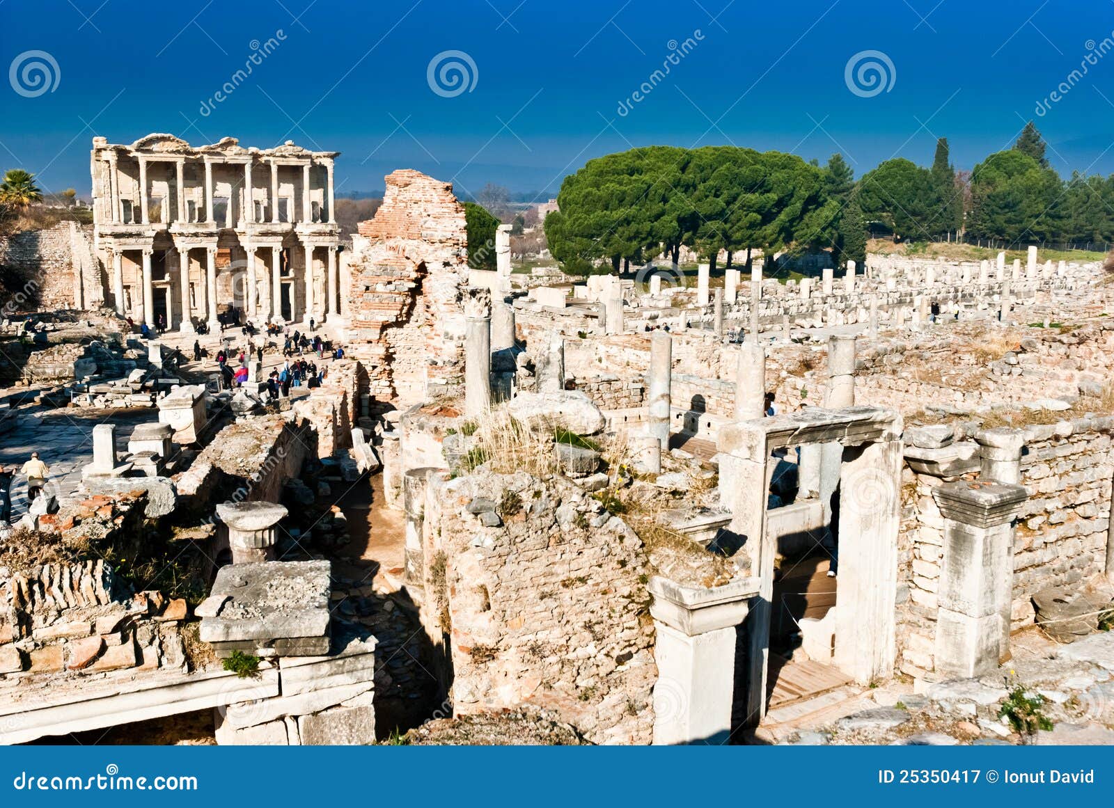 download the traveling artist in the italian download the