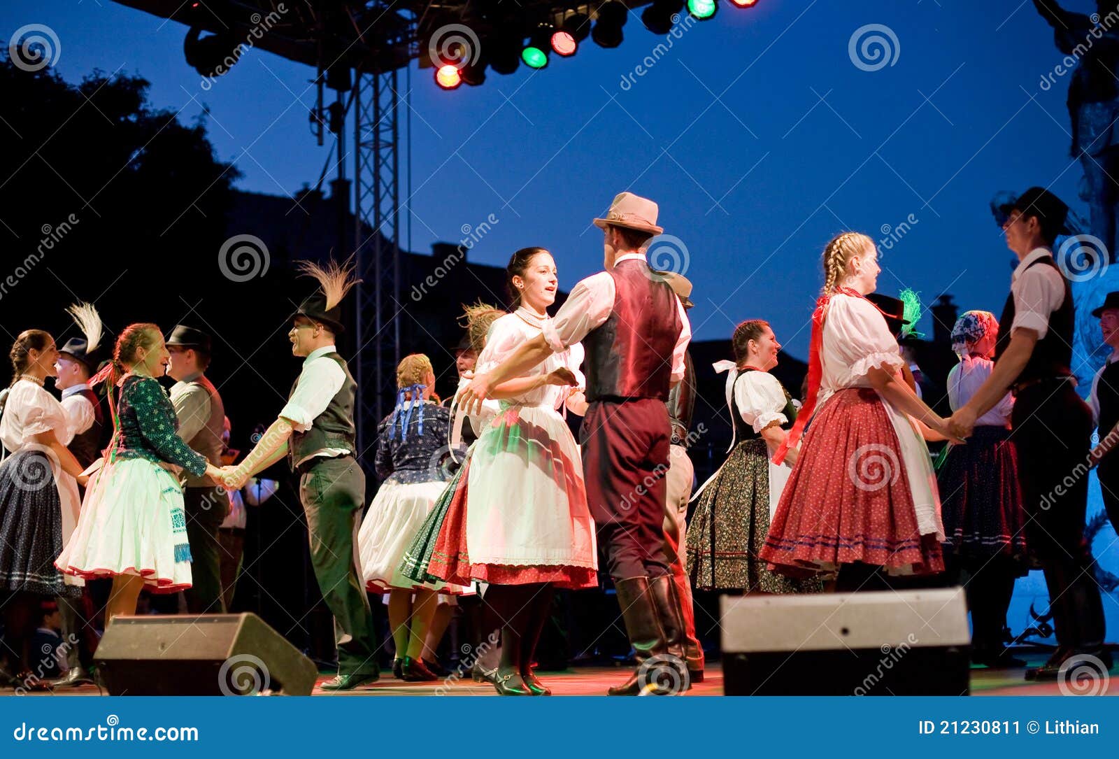 EGER - AUGUST 18: Traditional Hungarian Folk Dance Editorial Photo