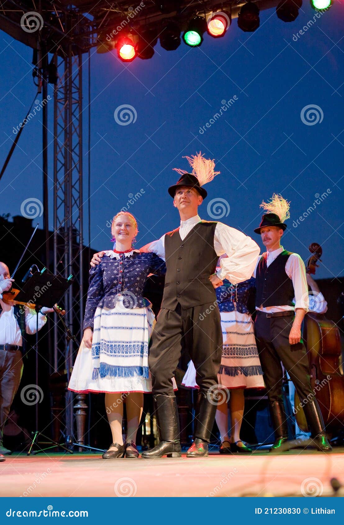 EGER - AUGUST 18: Traditional Hungarian Folk Dance Editorial Image
