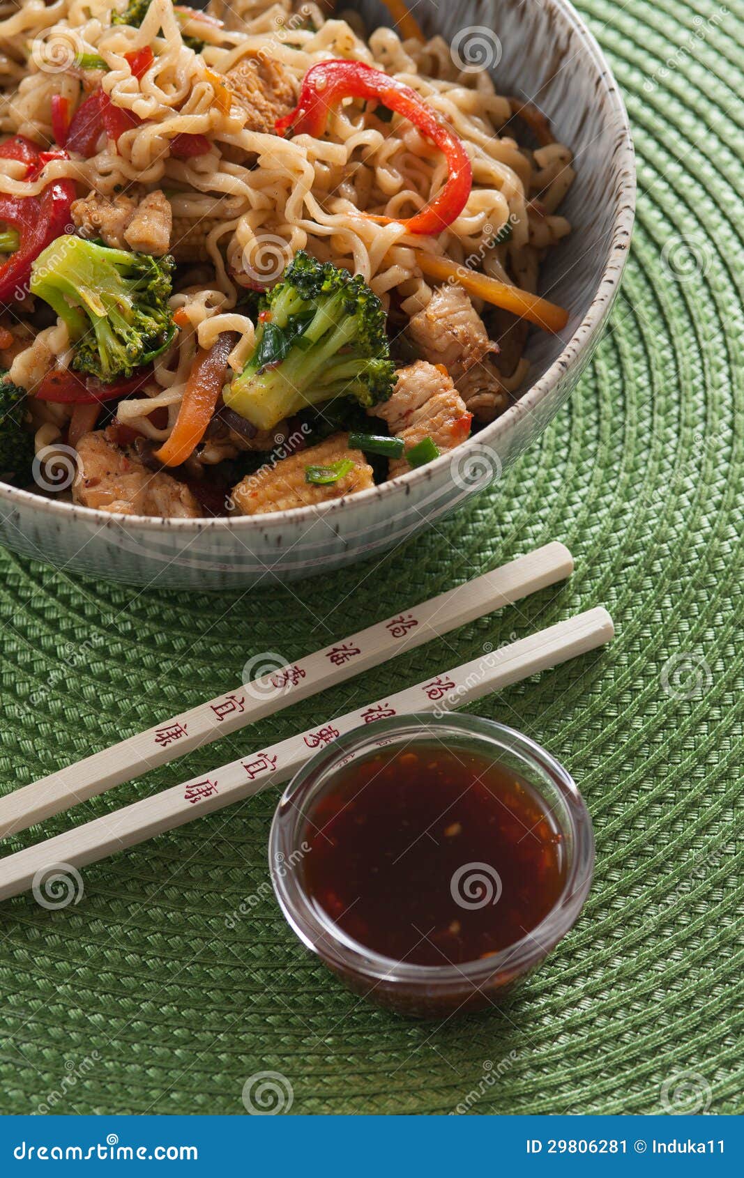 Egg noodle wok stock image. Image of broccoli, kitchen 29806281