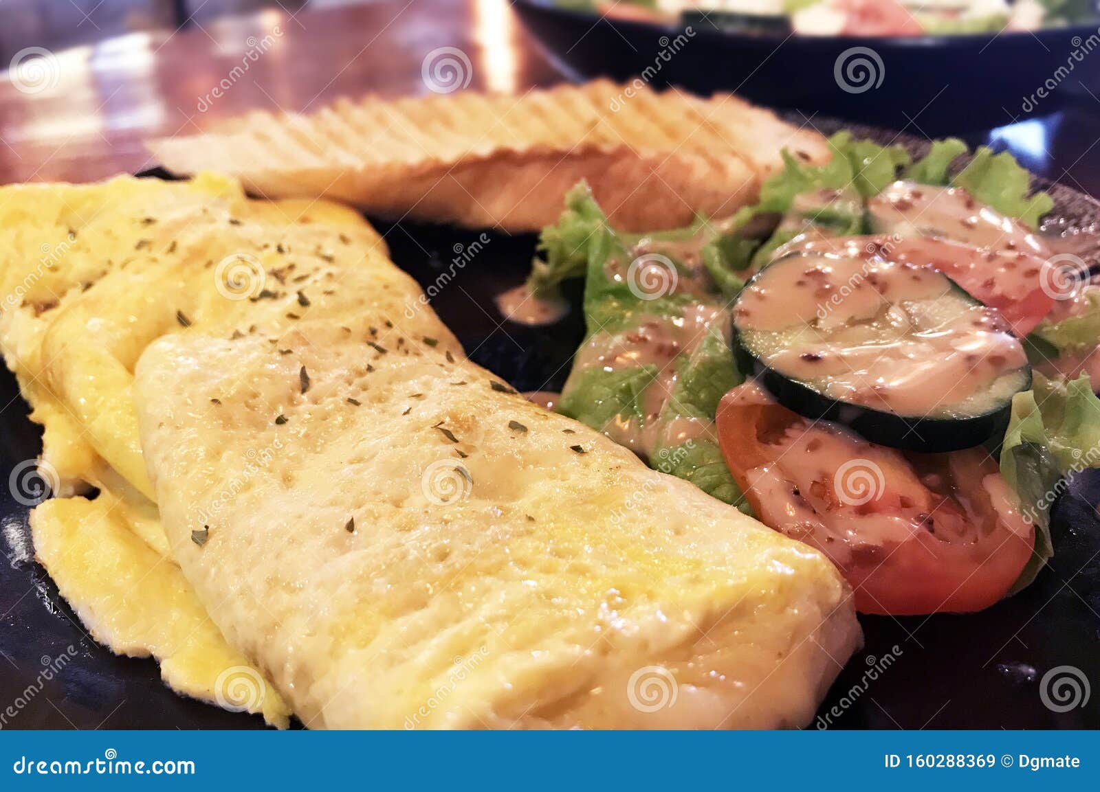 Egg Omelette, Mushroom Cheese Stock Image - Image of yummy, vegetable
