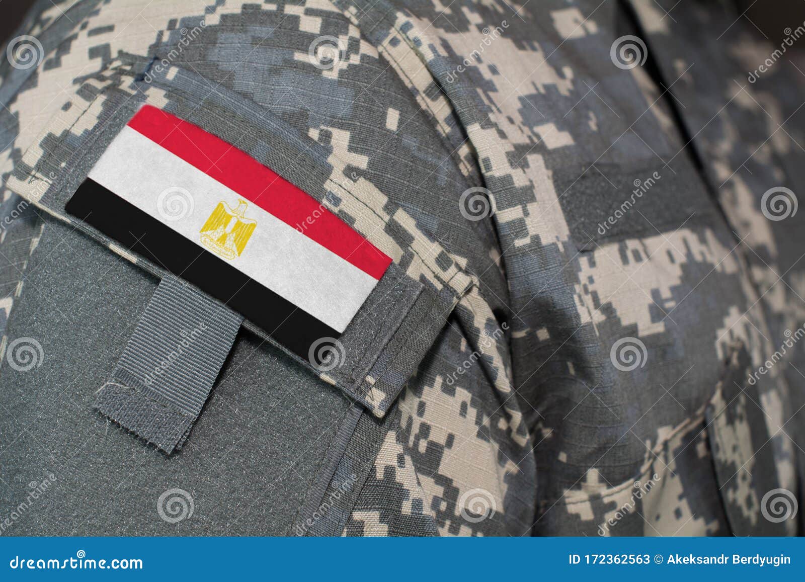 Egypt Army Uniform Patch Flag on Soldiers Arm. Military Conceptn Stock ...