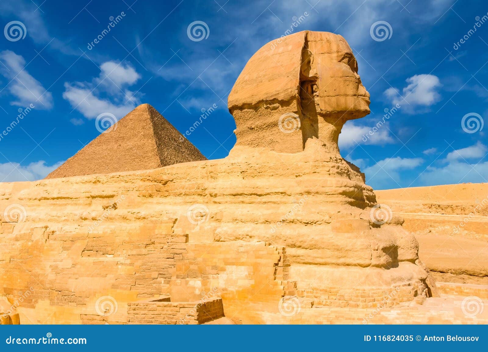 egyptian sphinx. cairo. giza. egypt. travel background. architectural monument. the tombs of the pharaohs. vacation holidays back