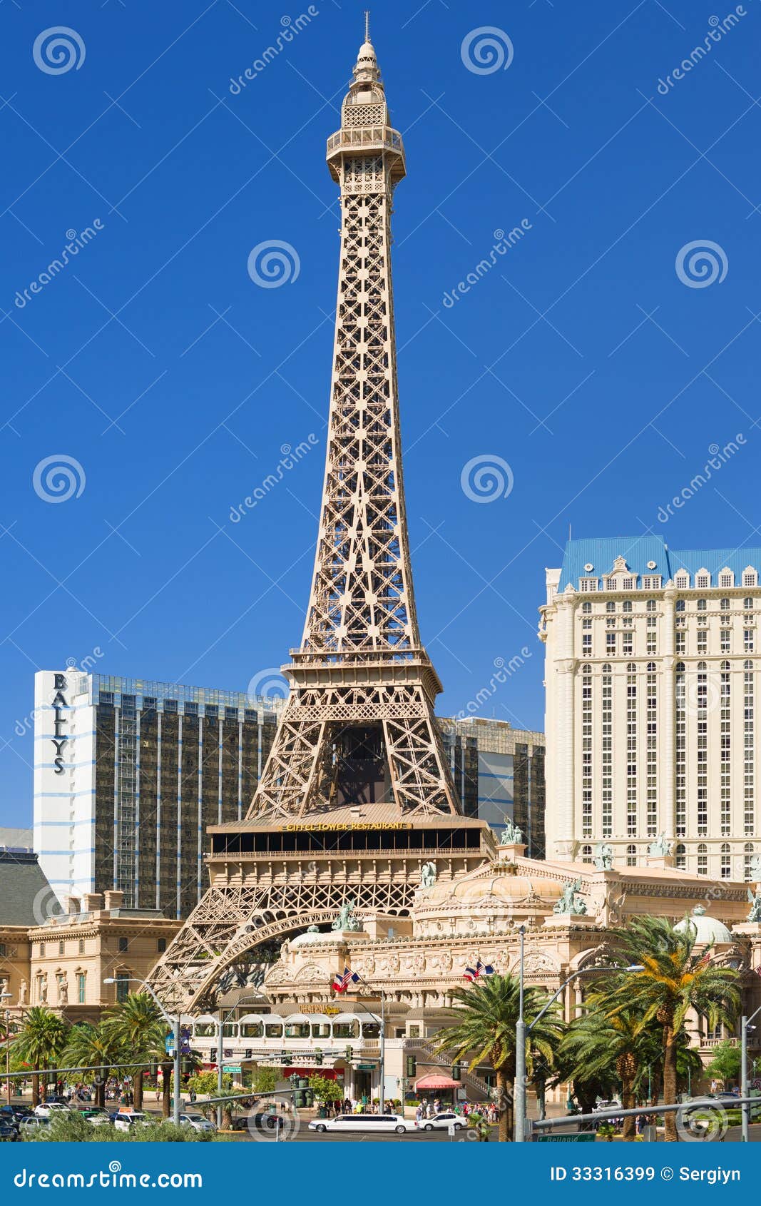 Eiffel Tower in Las Vegas in a Summer Day Editorial Stock Image - Image of  tower, gamblers: 33316399