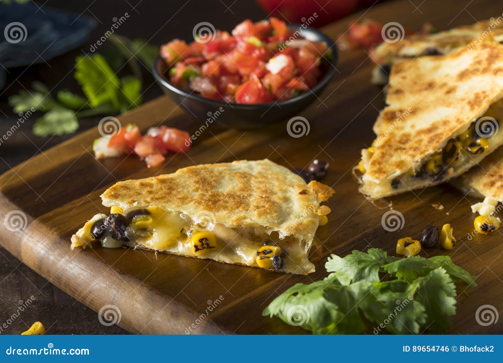 Eigengemaakte Kip En Kaas Quesadilla Stock Foto Image of rood