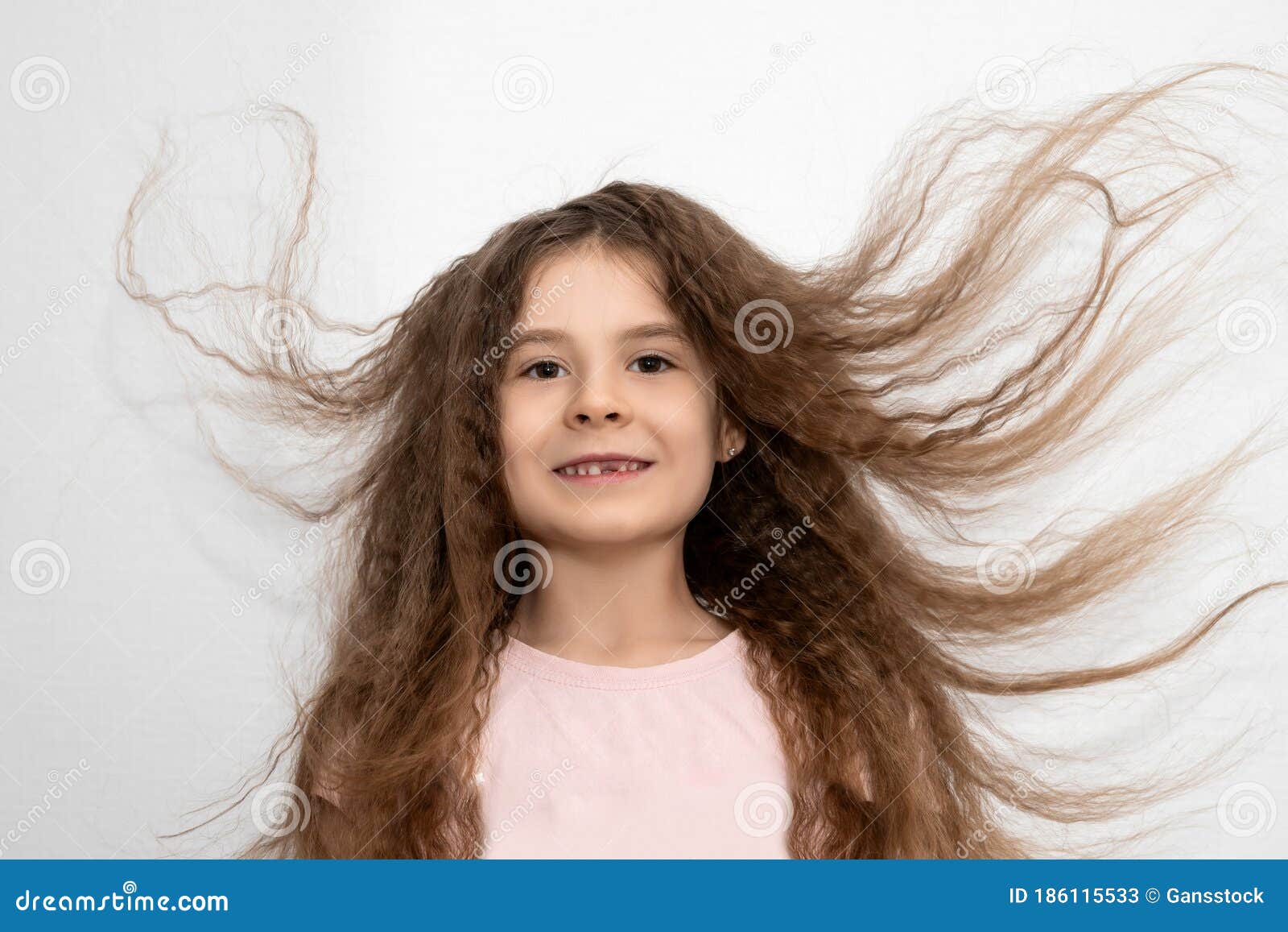 Haare augen mädchen braune braune Findet ihr