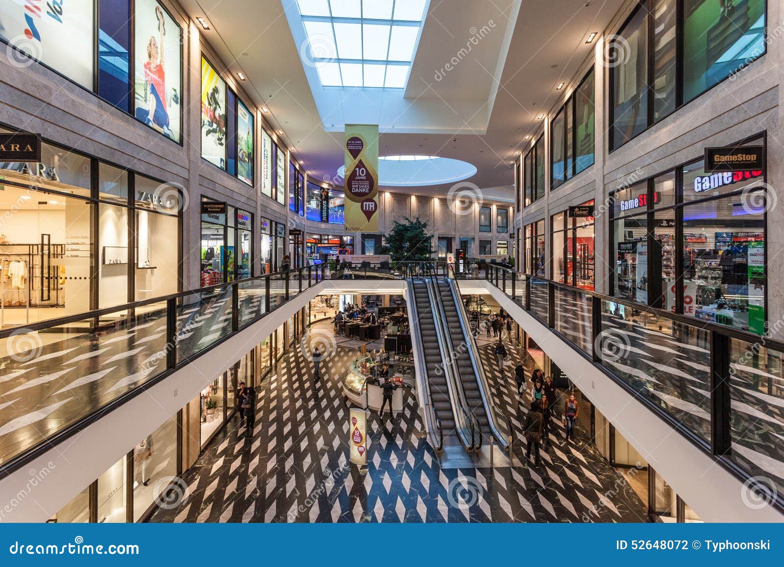 Einkaufszentrum In Munster, Deutschland Redaktionelles Stockfotografie