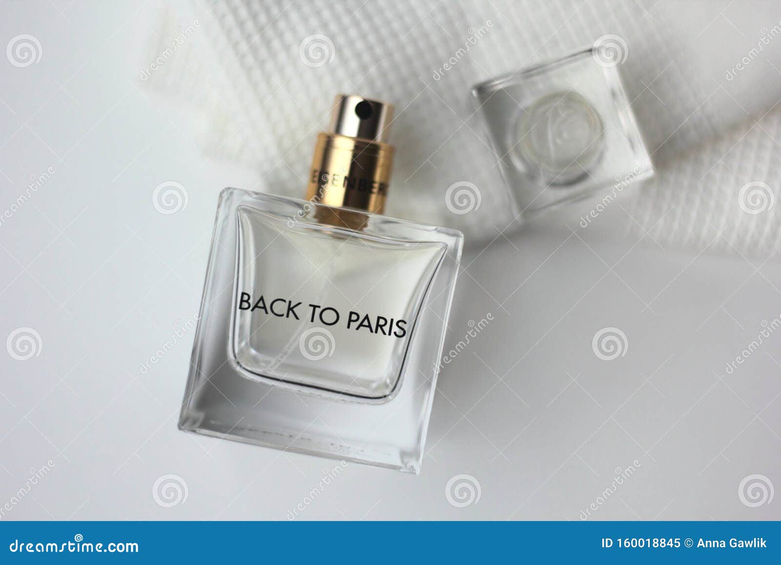 Eisenberg Back To Paris Perfume Editorial Image - Image of logo, glass ...