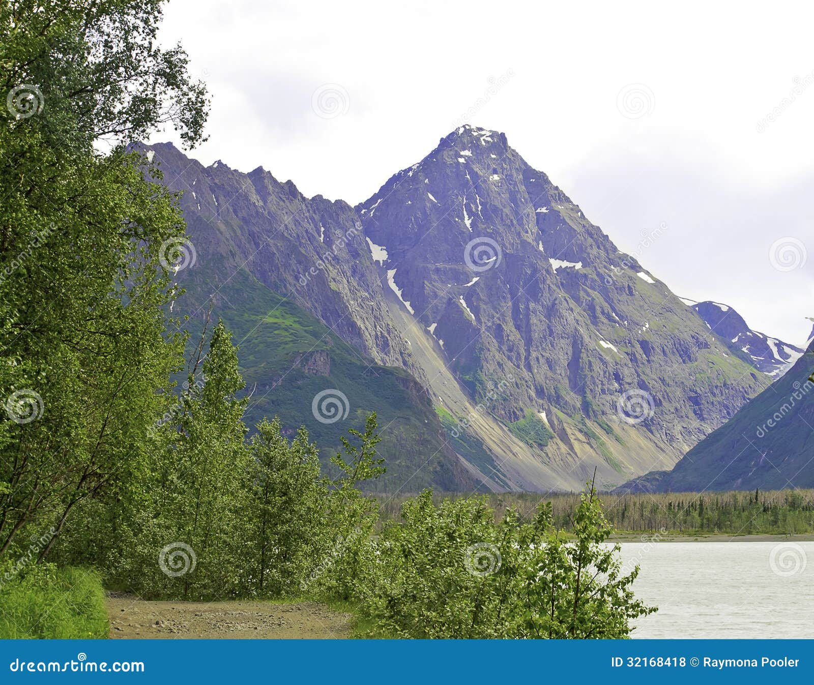 Eklutna See Alaska. Eine Ansicht von Eklutna See in Alaska