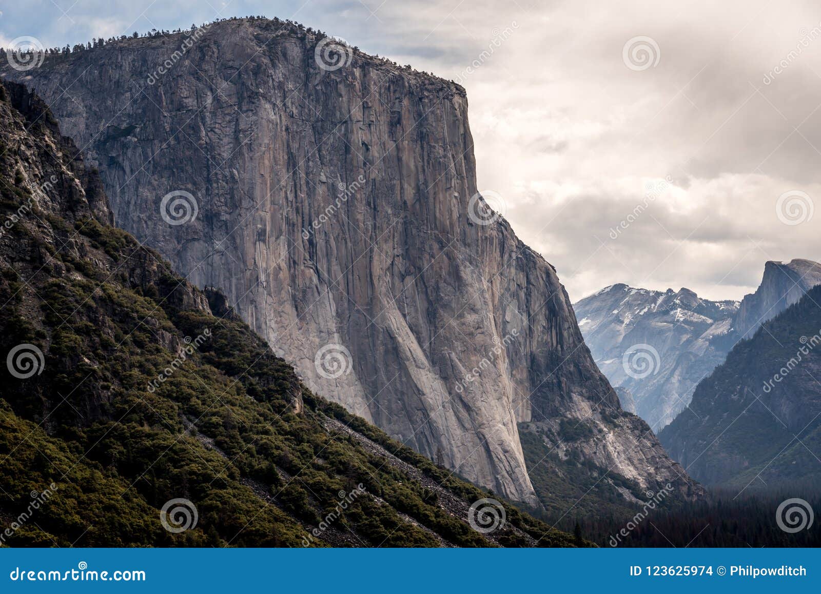 el capitain from yosemite np tunnel view