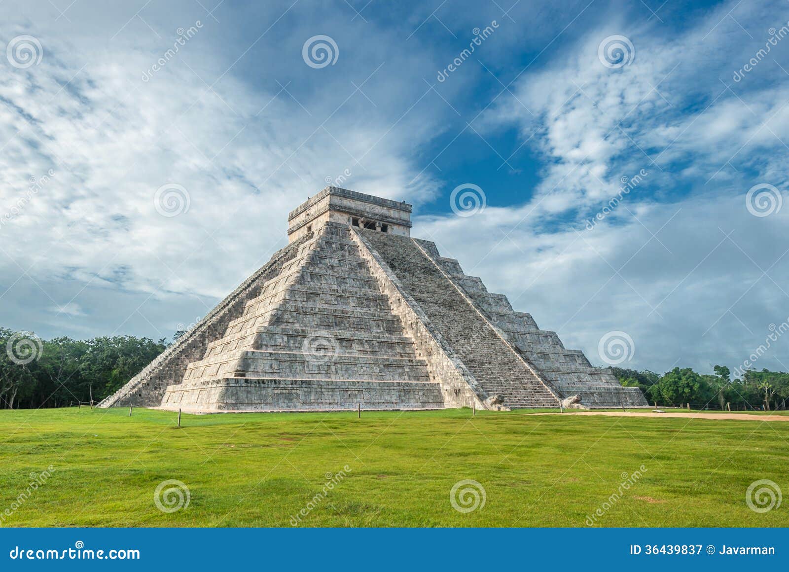 el castillo or temple of kukulkan pyramid, chichen itza, yucatan