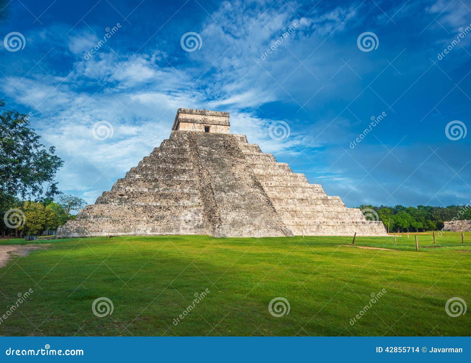el castillo or temple of kukulkan pyramid, chichen itza, yucatan