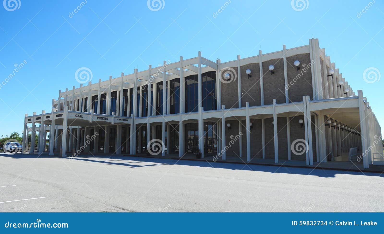 El Centro De Carl Perkins Civic, Jackson, Tennessee Imagen de archivo editorial Imagen de