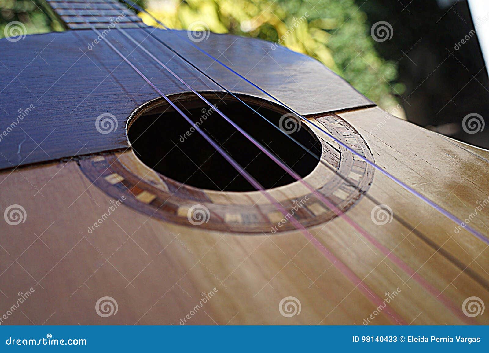 el cuatro venezuelan musical instrument