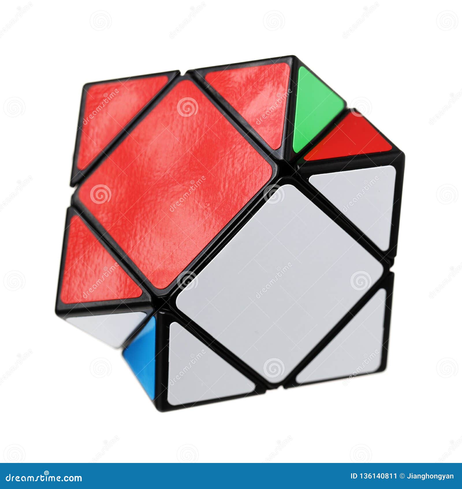 El Cubo De Rubik Del Triángulo En De Una Pirámide Foto editorial - Imagen de azul, fondo: 136140811