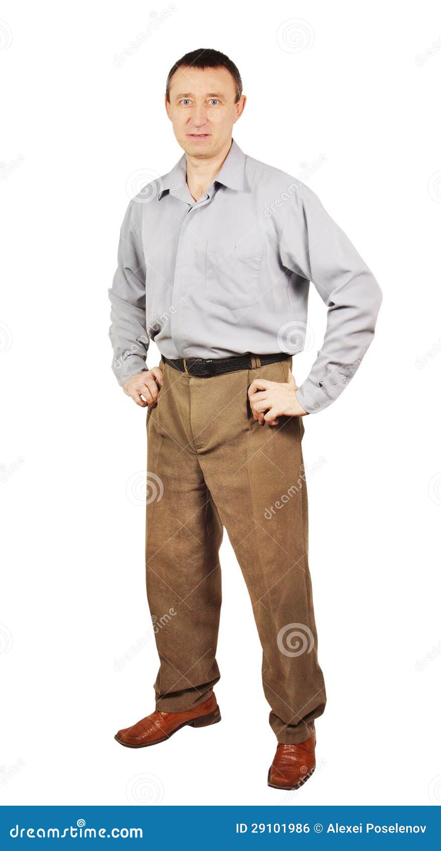 El Hombre De Mediana Edad Se Vistió En Pantalones Y Camisa Gris Foto de archivo - Imagen envejecido,