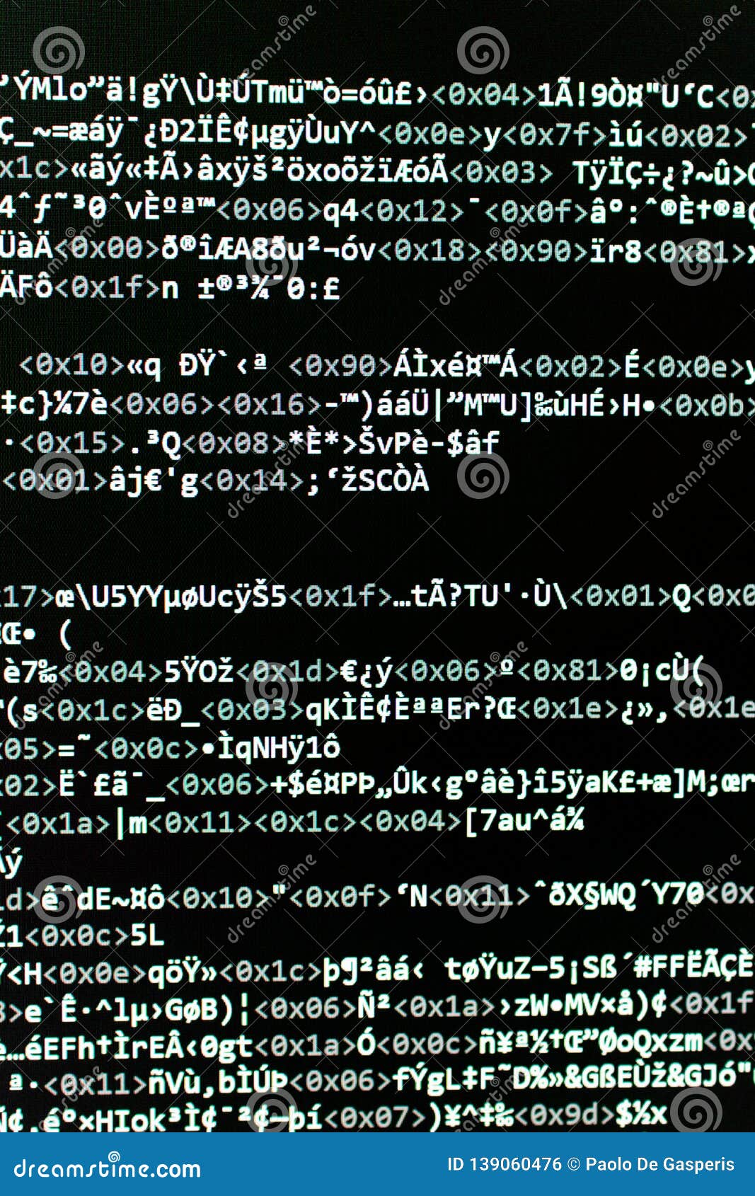El Interprete Del Software En Error Lee El Codigo Incorrecto Asi Que El Software No Trabaja Error De Software Y Codigo Arruinado Foto De Archivo Imagen De Revelador Crimen
