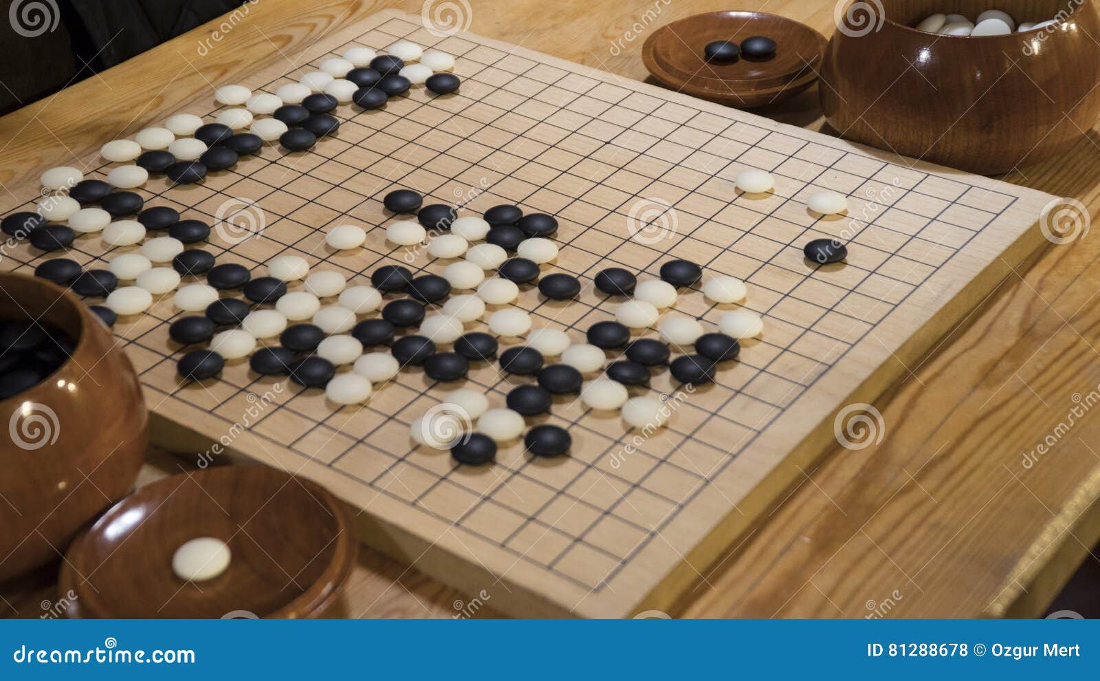 El De Mesa Chino Va O Weiqi de archivo - Imagen de japonés, espacio: 81288678