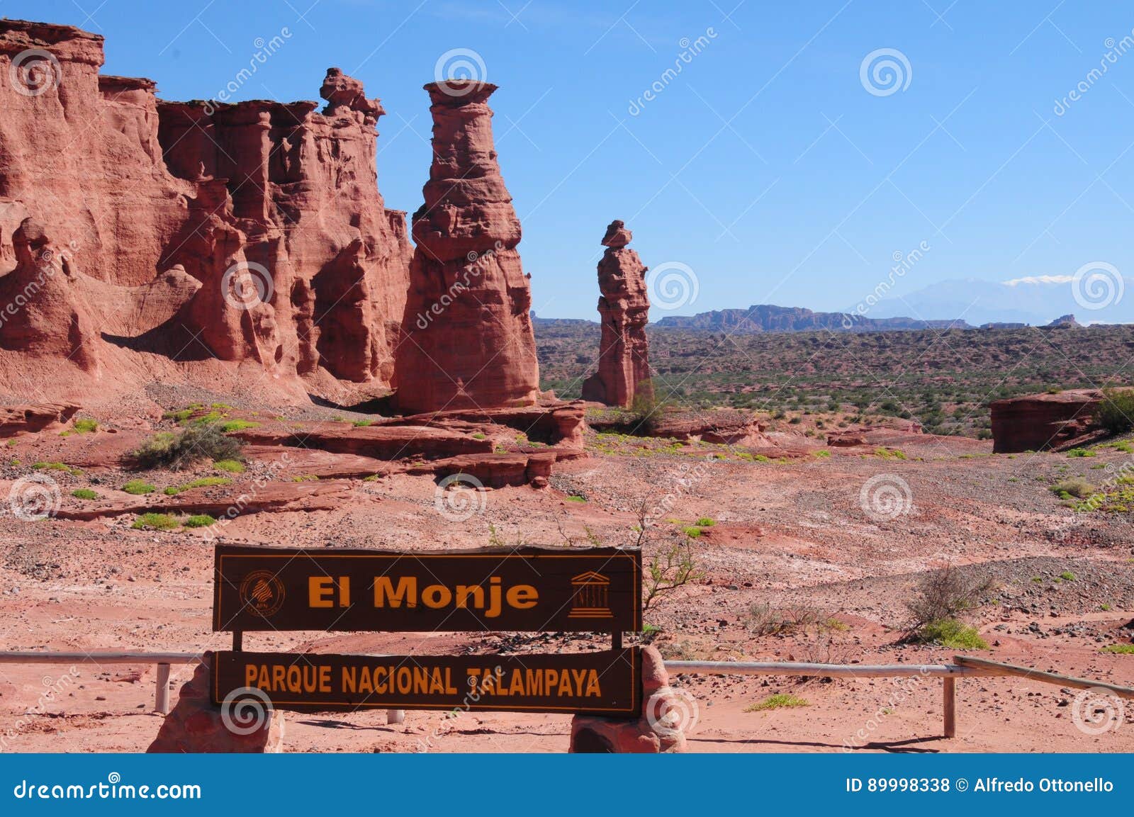 `el monje`, national park talampaya, argentina