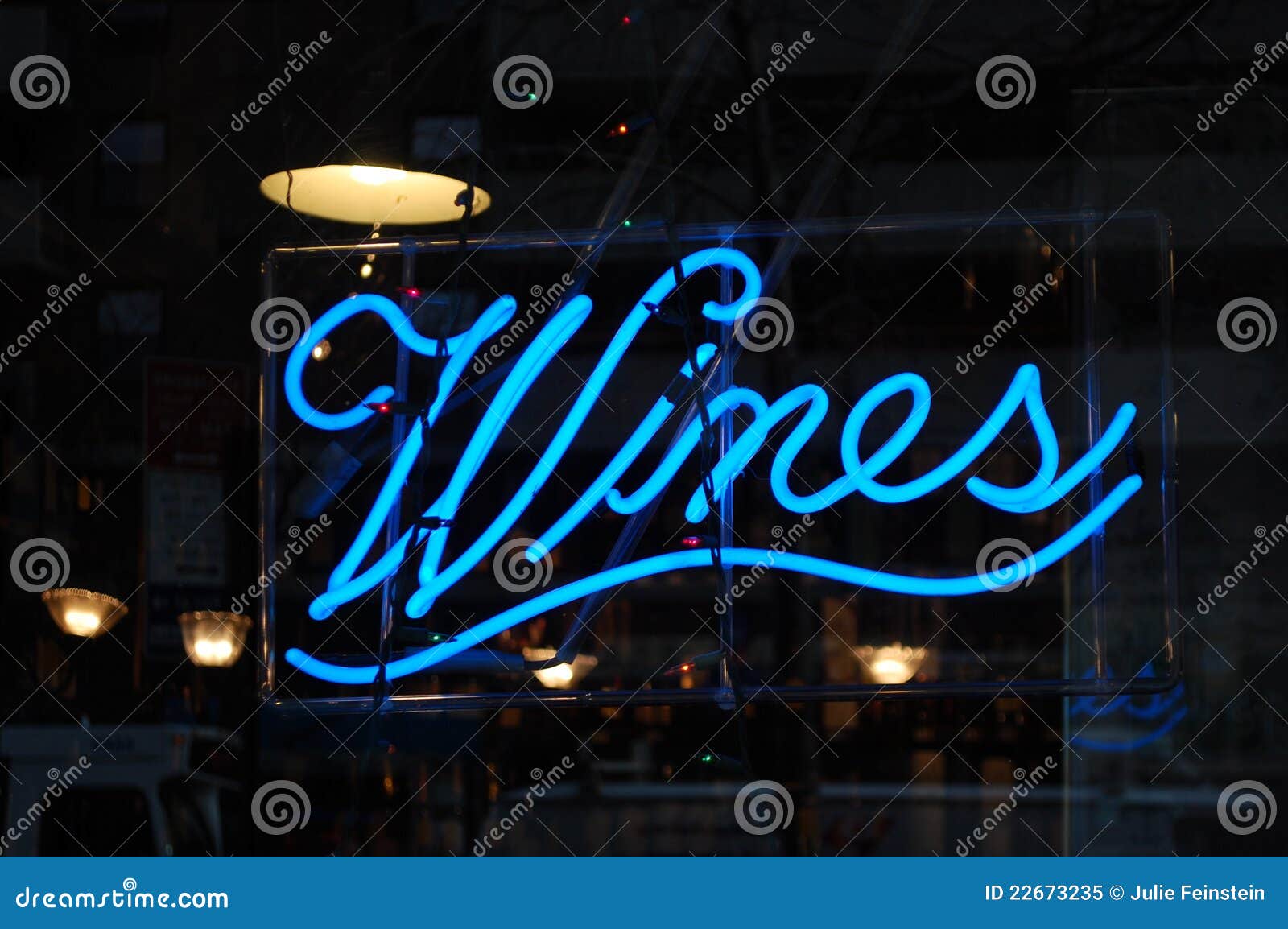 El neón Wines muestra imagen de archivo. Imagen de alcohol 22673235