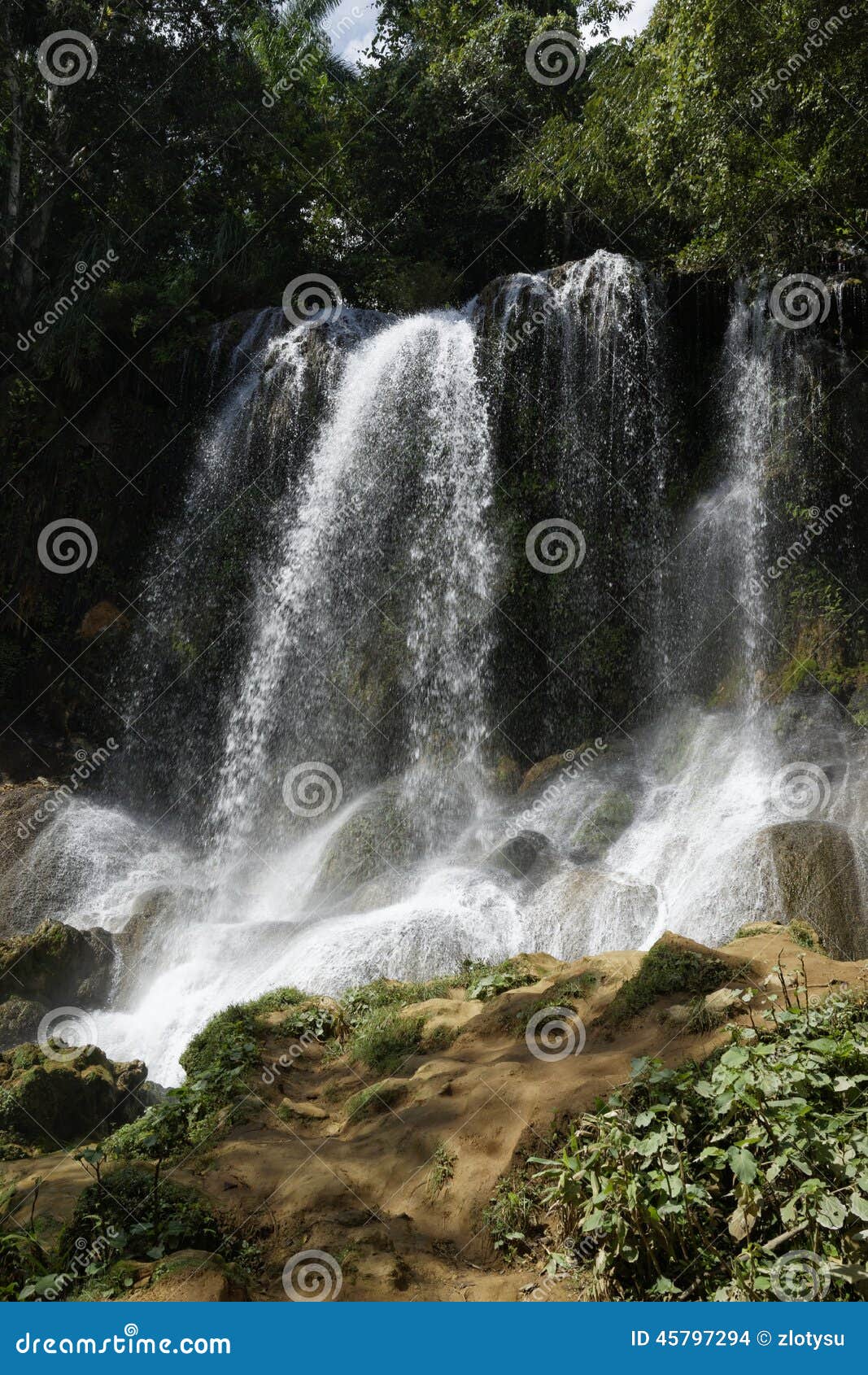 el nicho waterfall, cuba