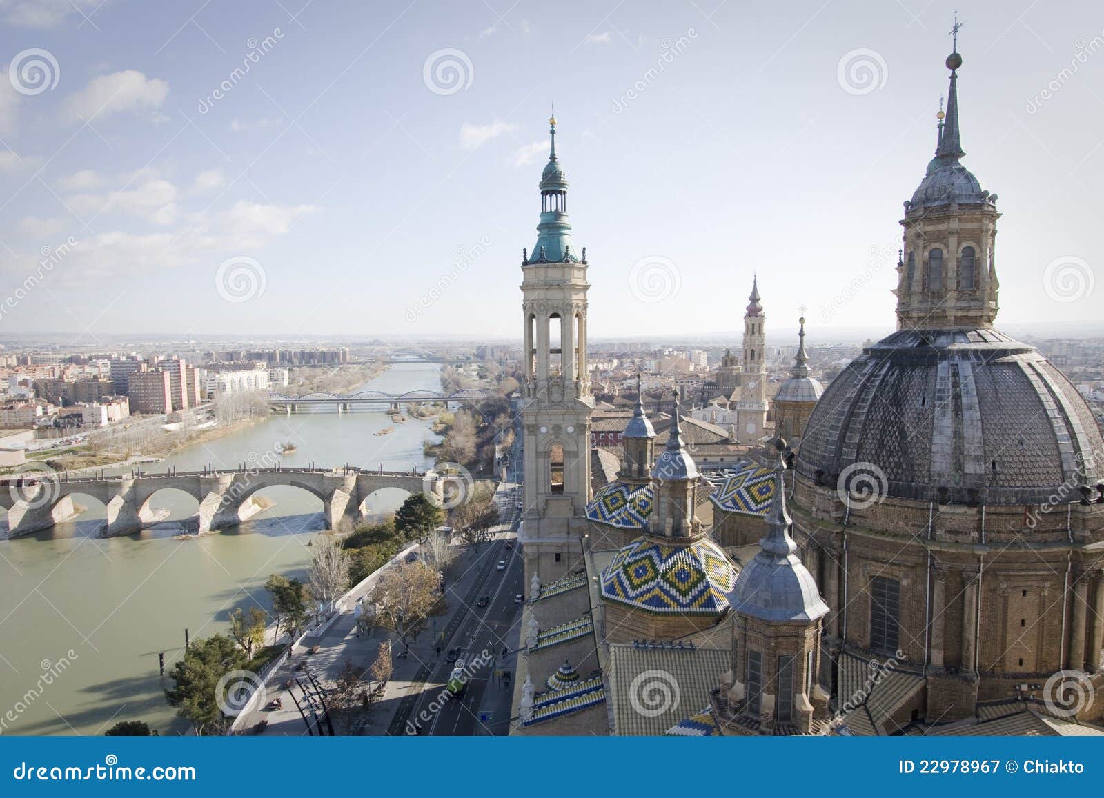 el pilar church in zaragoza