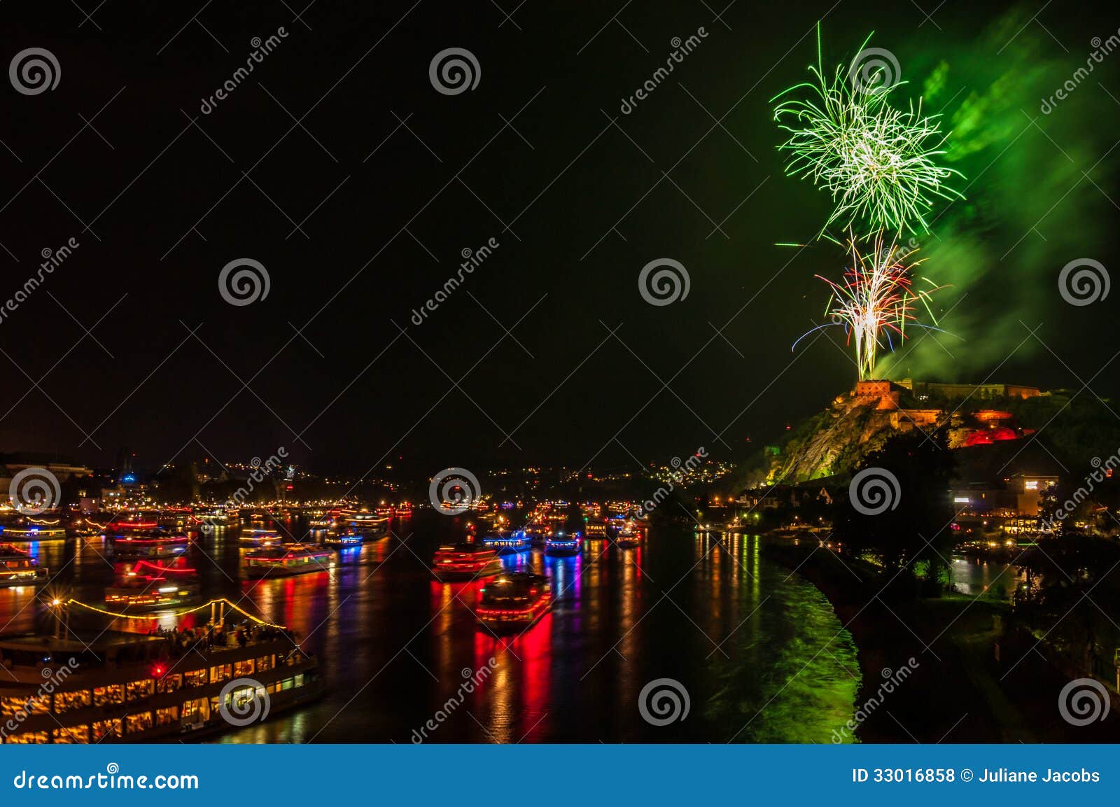 El Rin en llamas foto de archivo. Imagen de castillo 33016858