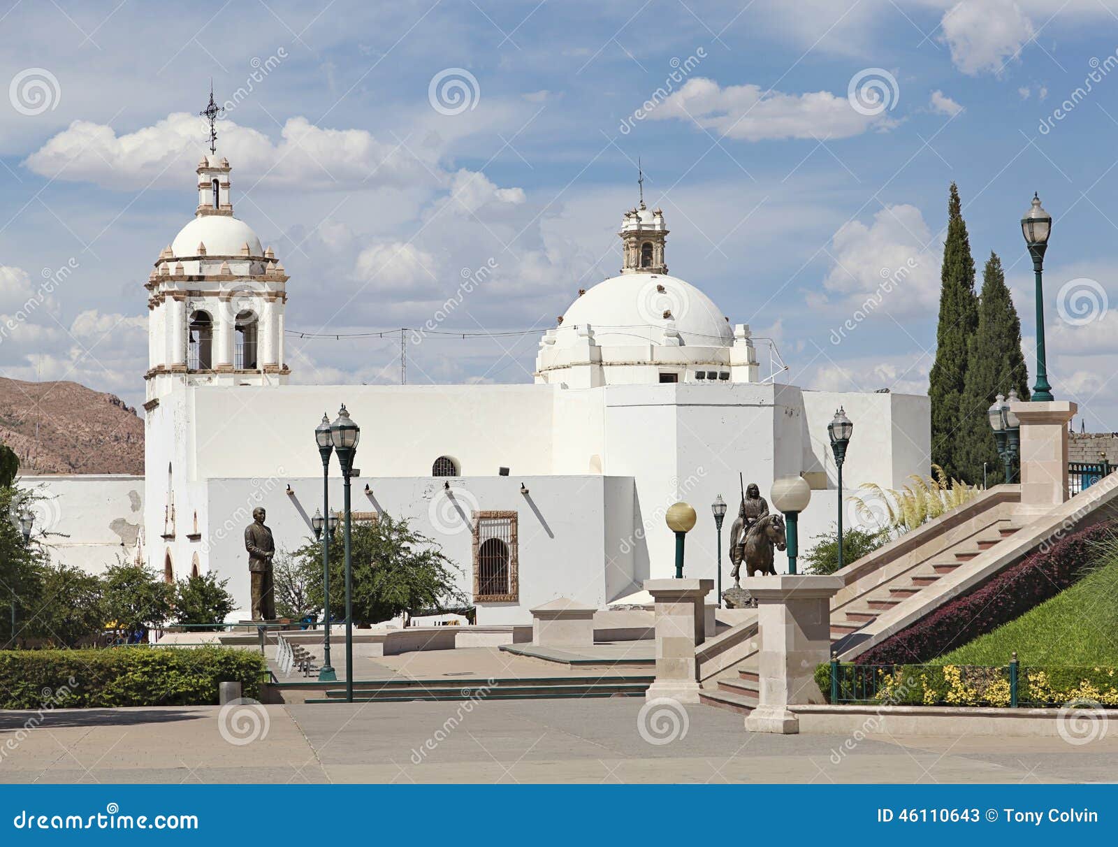 El Templo de San Fransisco, chihuahua, Meksyk. Świątynia święty Francis, lub, Templo de San Fransisco, lokalizuje blisko placu Mayor w w centrum chihuahua mieście, Meksyk Ja jest jeden pierwszy kościół budujący w chihuahua mieście Budowa zaczynał wokoło 1715 i uzupełniał w w połowie xviii wiek