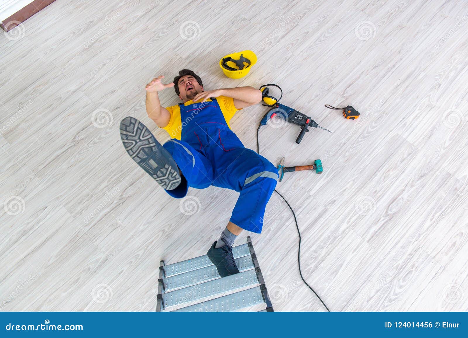 El Trabajador Herido En El Sitio De Trabajo Foto de archivo Imagen de