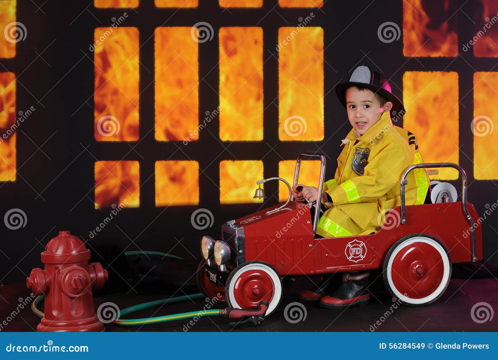 El venir al rescate! imagen de archivo. Imagen de rescate - 56284549, image size:1600x1157