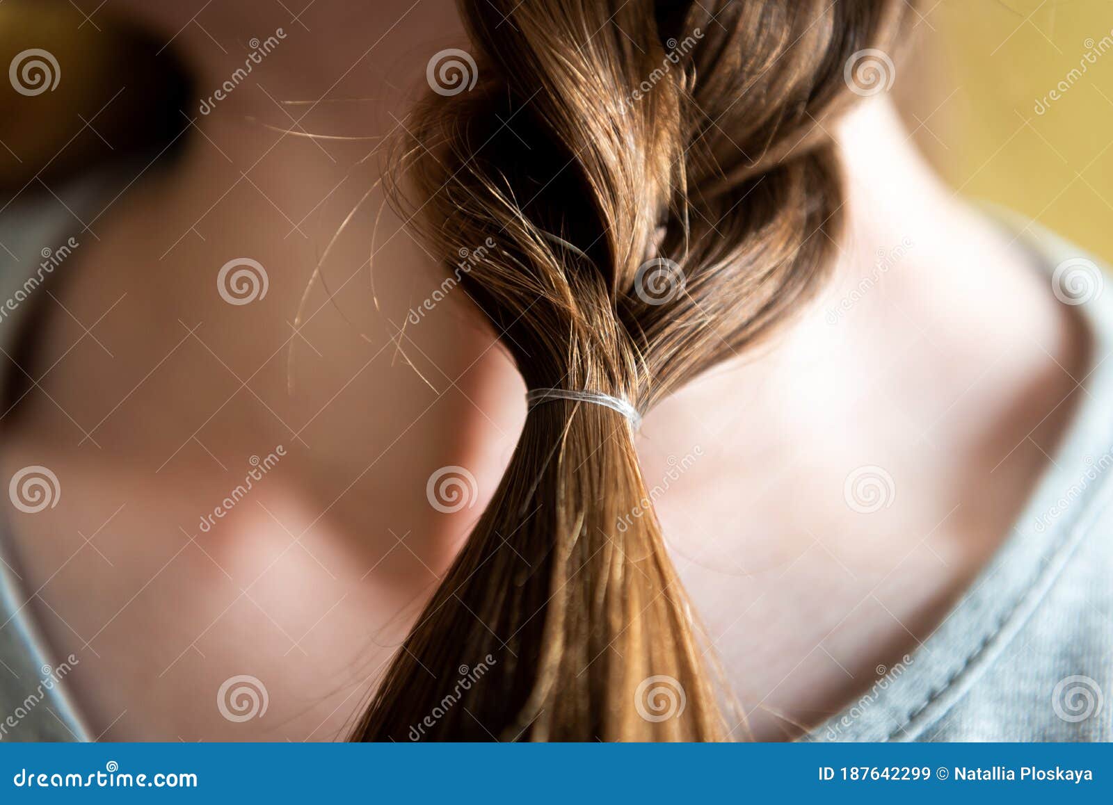 Elastic band on the hair stock image. Image of comb 187642299
