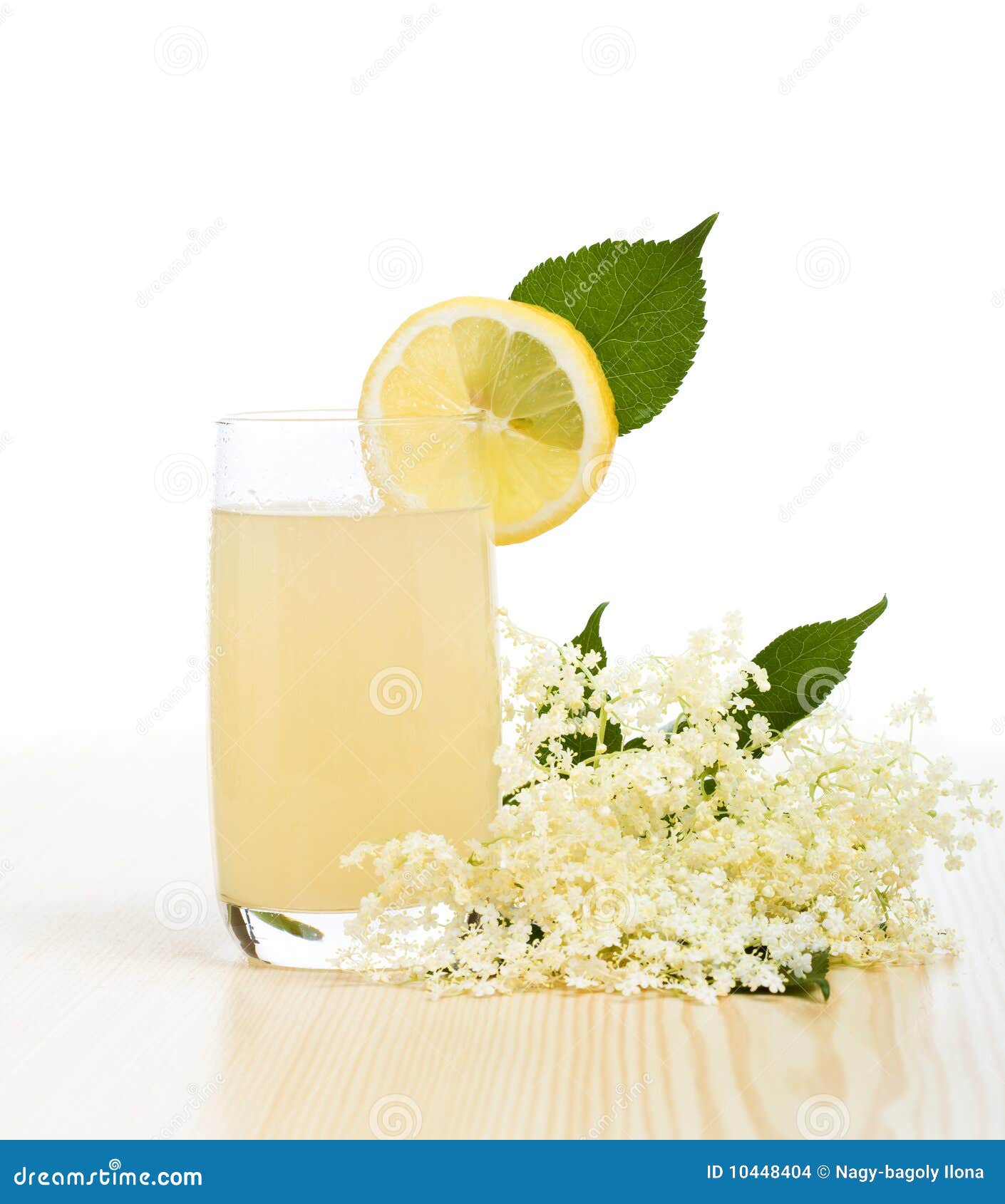 elderberry flower flavored summer refreshment