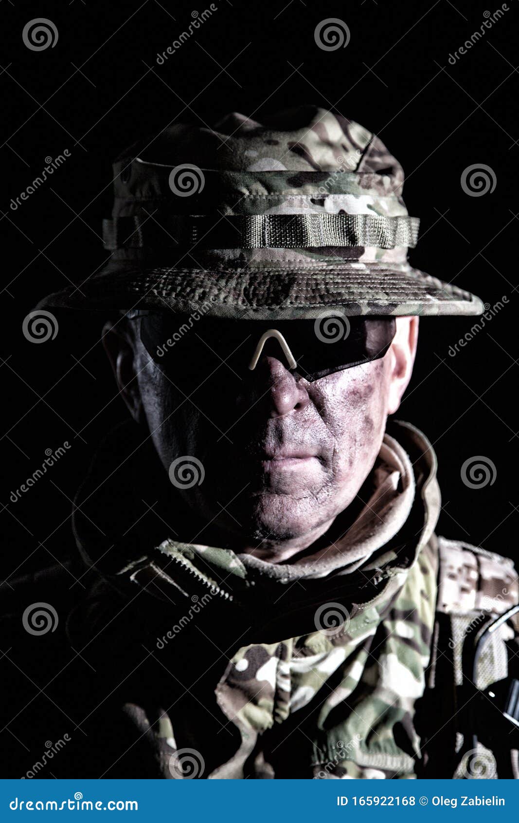 Why do SPG Commando wear black glasses, SPG commando