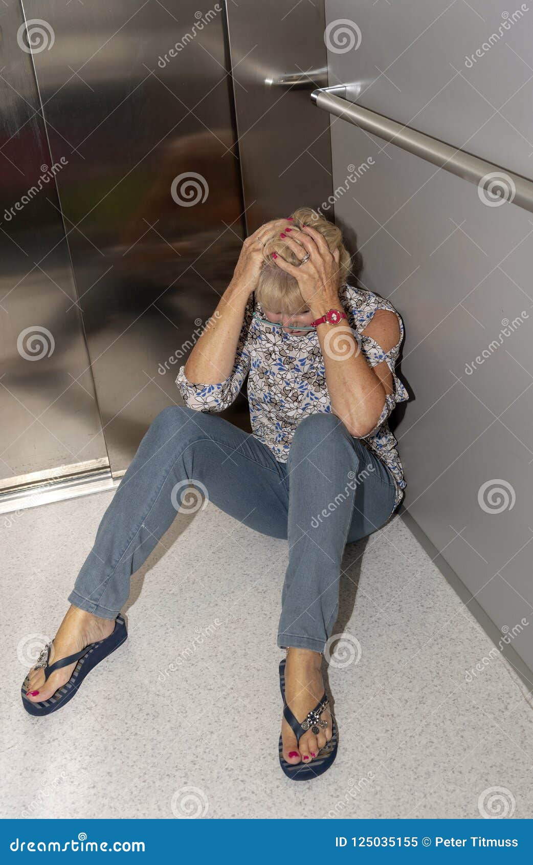 223 Stuck Elevator Photos Free Royalty Free Stock Photos From Dreamstime