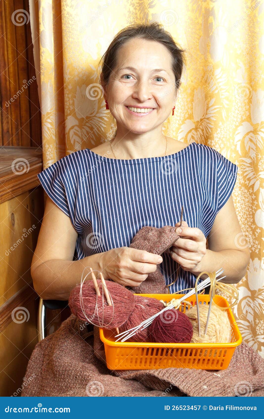 Elderly Woman Knitting Royalty Free Stock Photography - Image: 26523457