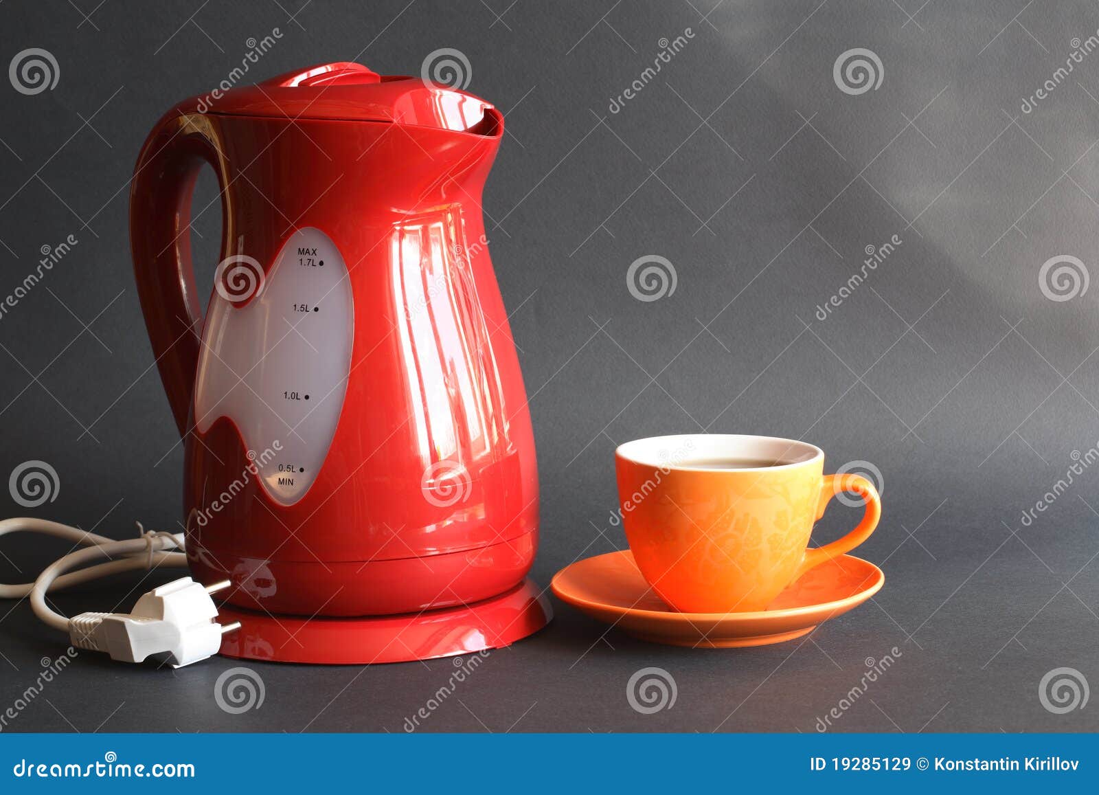 Realistic Electric Kettles Set Modern Teapots For Boiling Water For Tea Or  Coffee Stock Illustration - Download Image Now - iStock