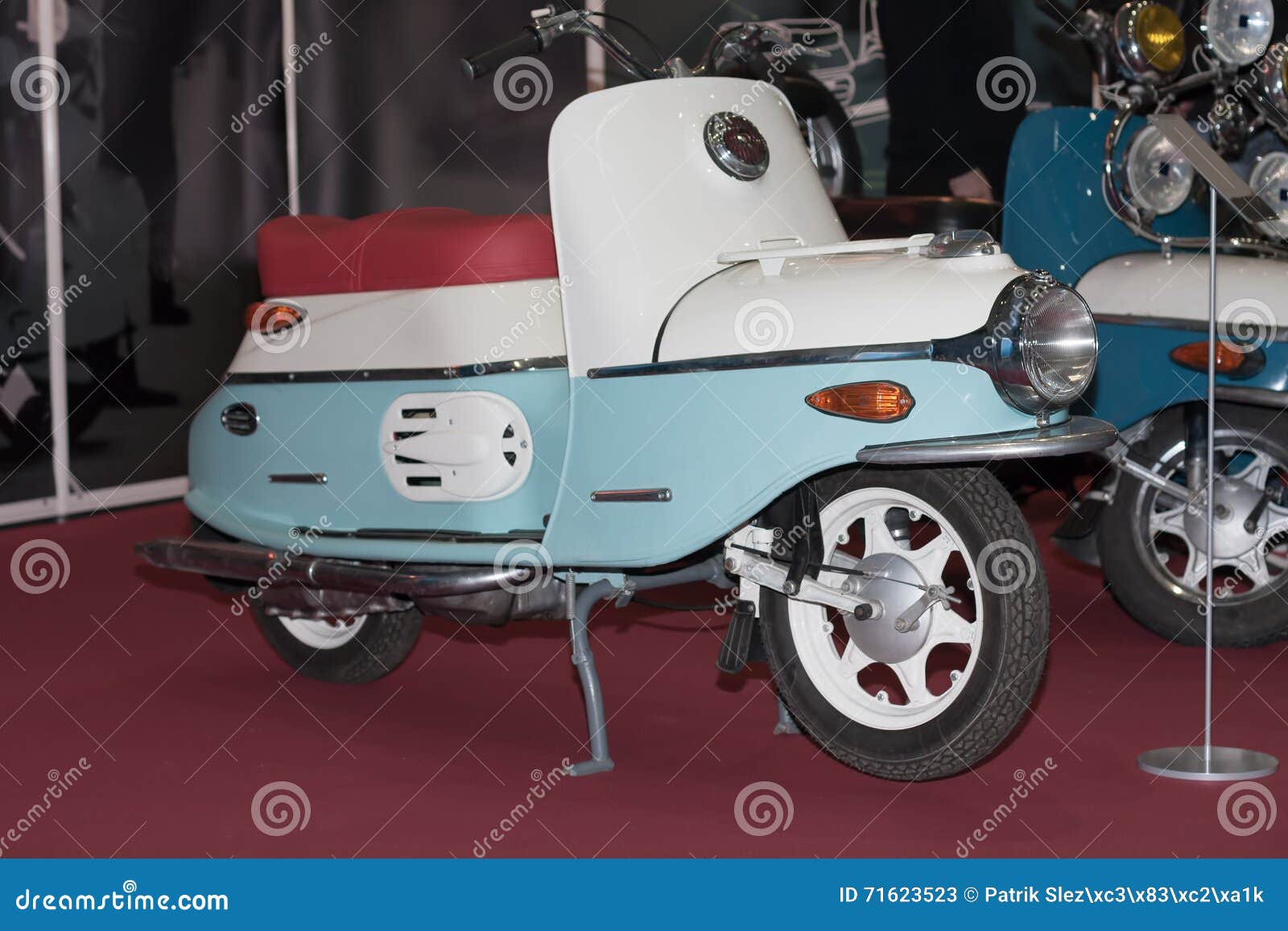 electric scooter , iconic scooter from 60ÃÂ´s is back.