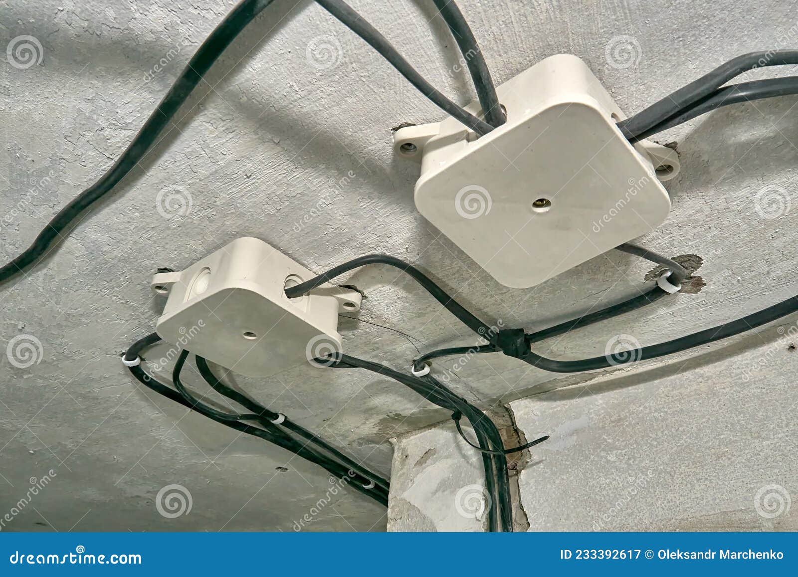 Electrical Installation and Electrical Cable Connection Using External