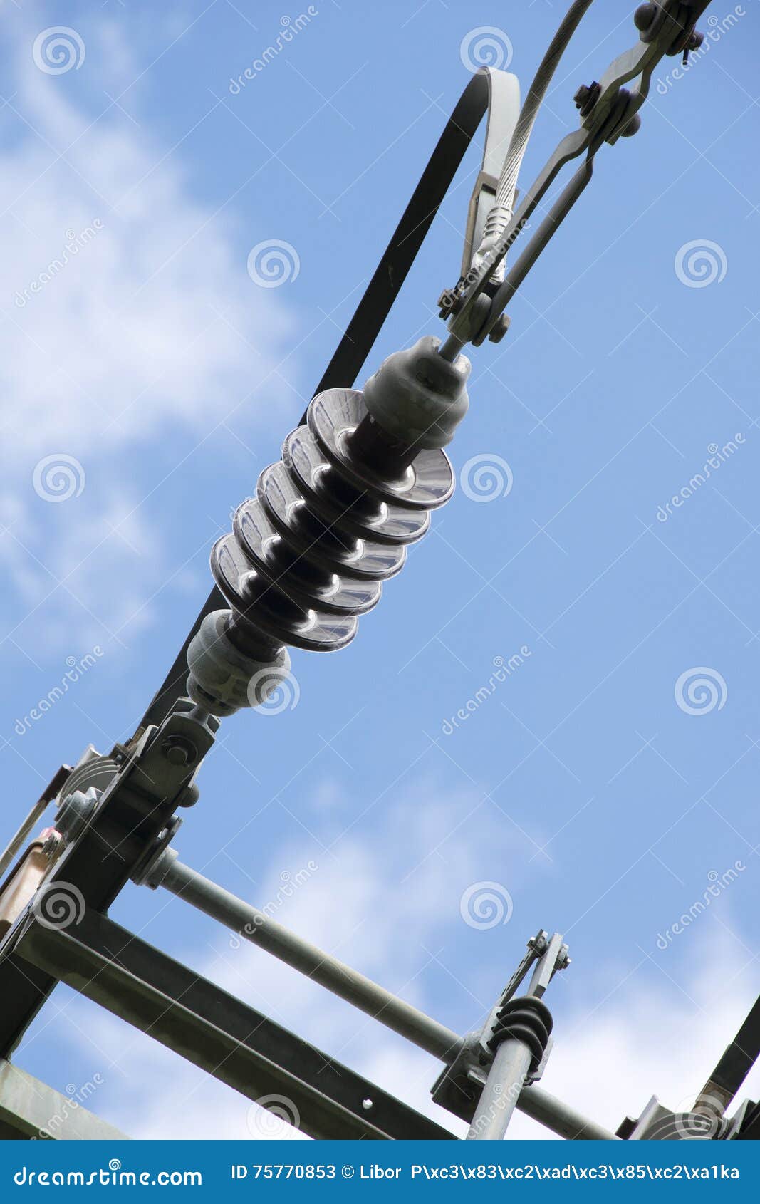 Electrical lines power sky 库存图片. 图片 包括有 æˆ·å¤, çž°ä»£ 75770853