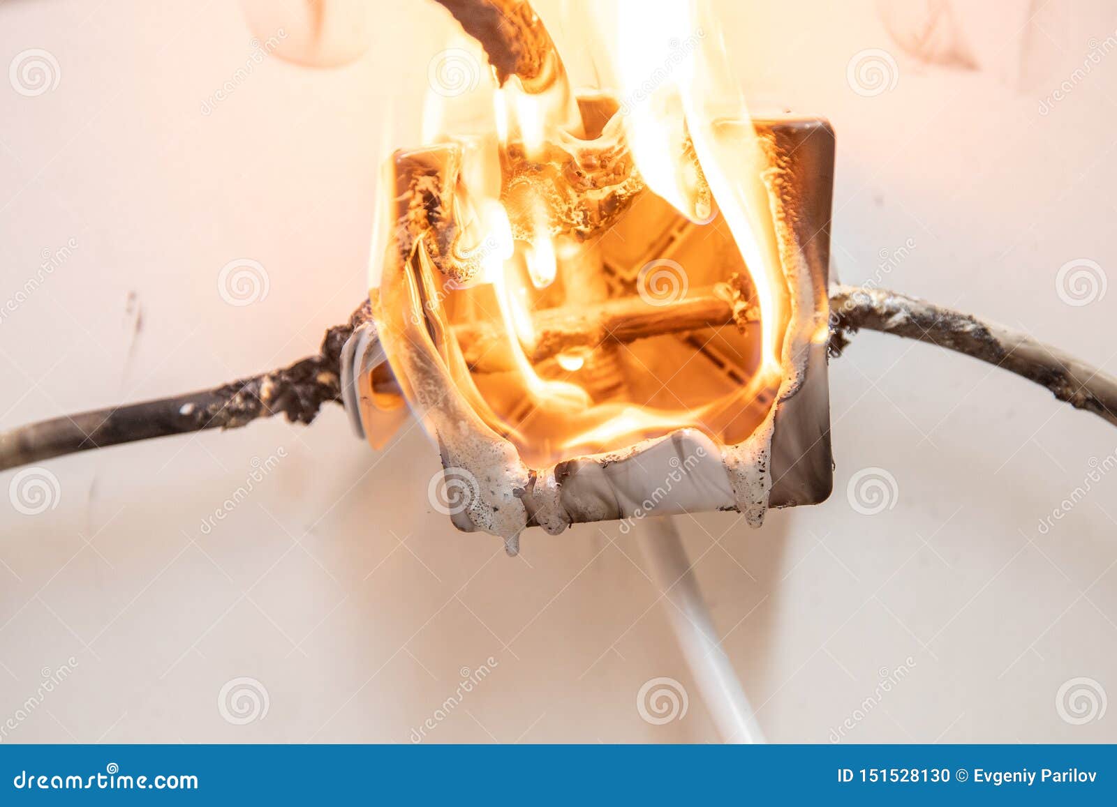 Electrical Short Circuit. Cable Wiring is on Fire, Splitter is Self