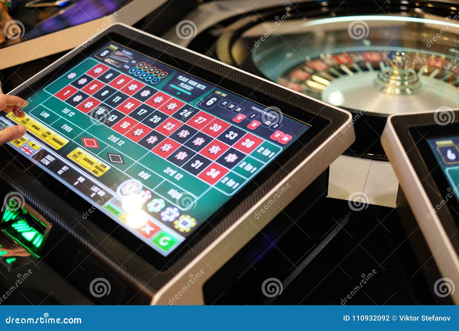 How to play electronic roulette in casino