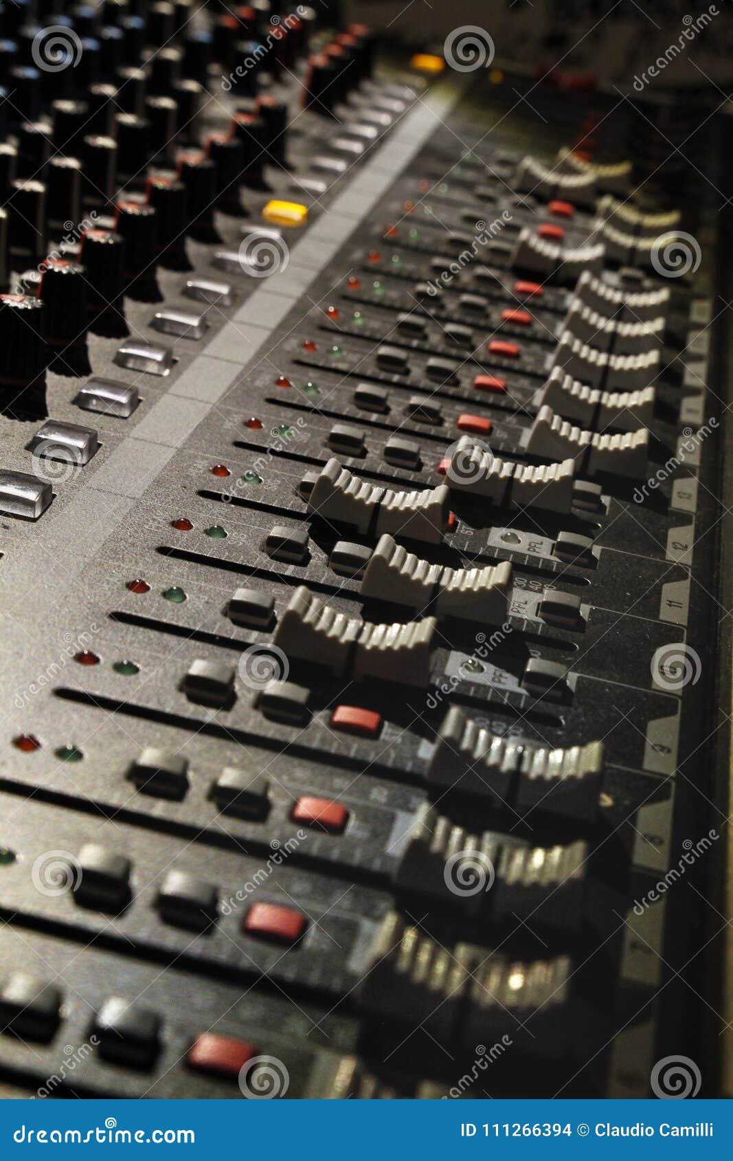 dj mixer panel