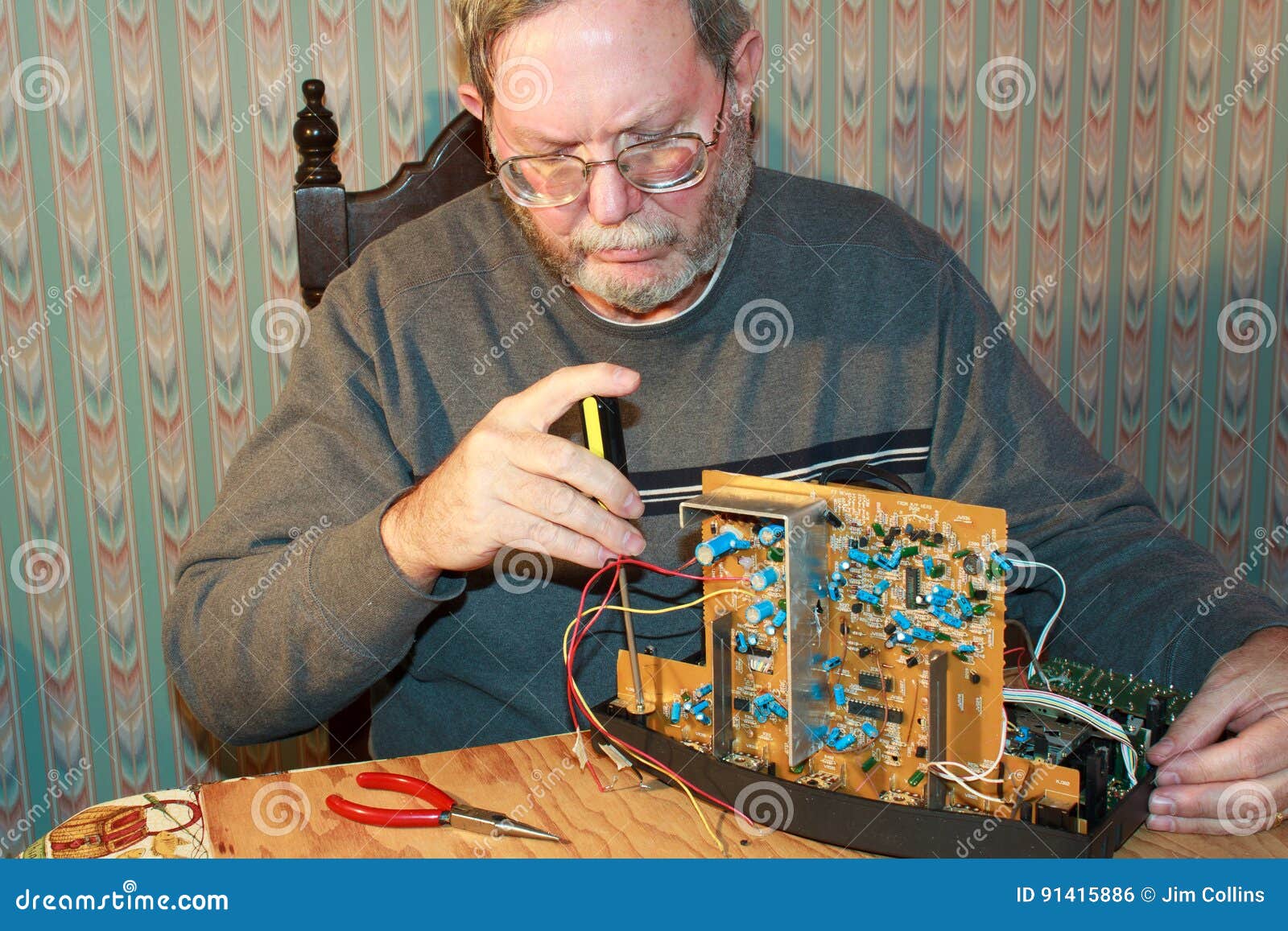 Electronics Repair For Seniors