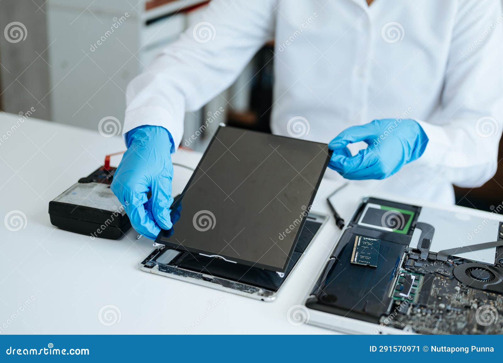 Electronics Technician, Electronic Engineering Electronic Repair